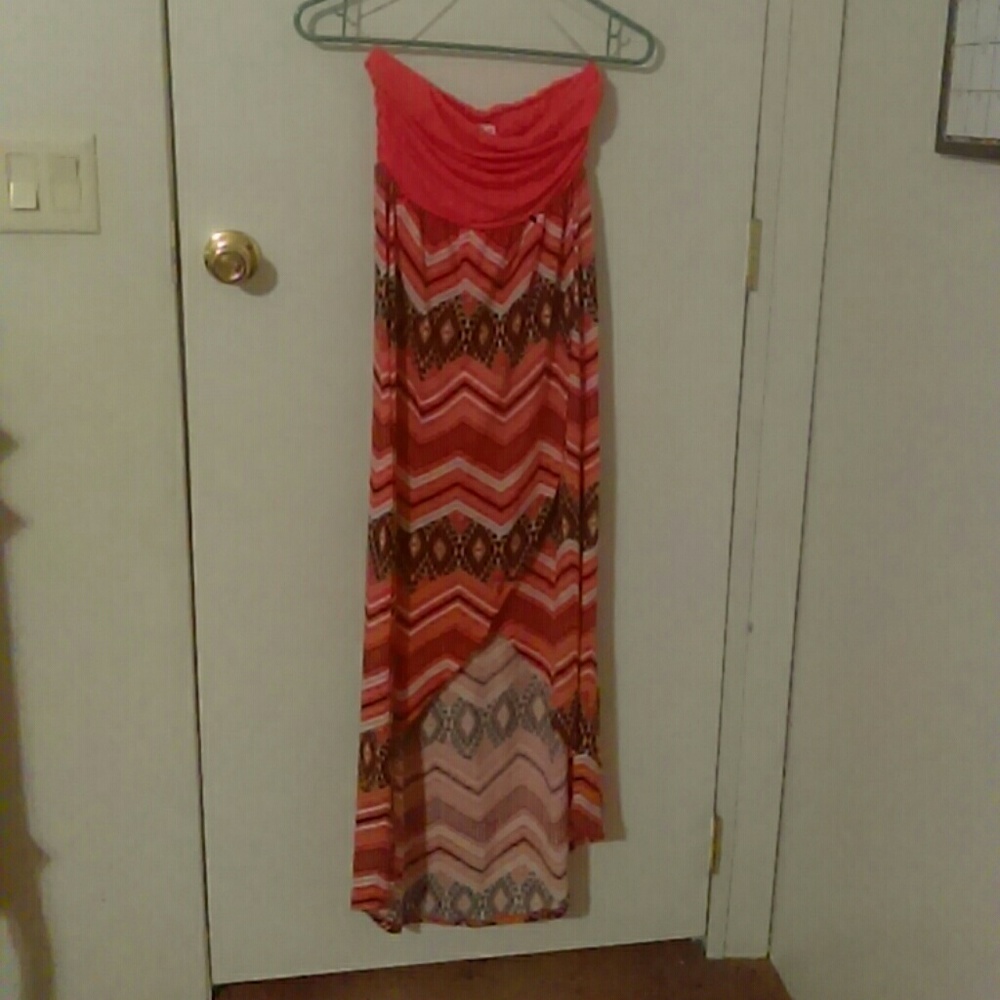 patterned strapless dress